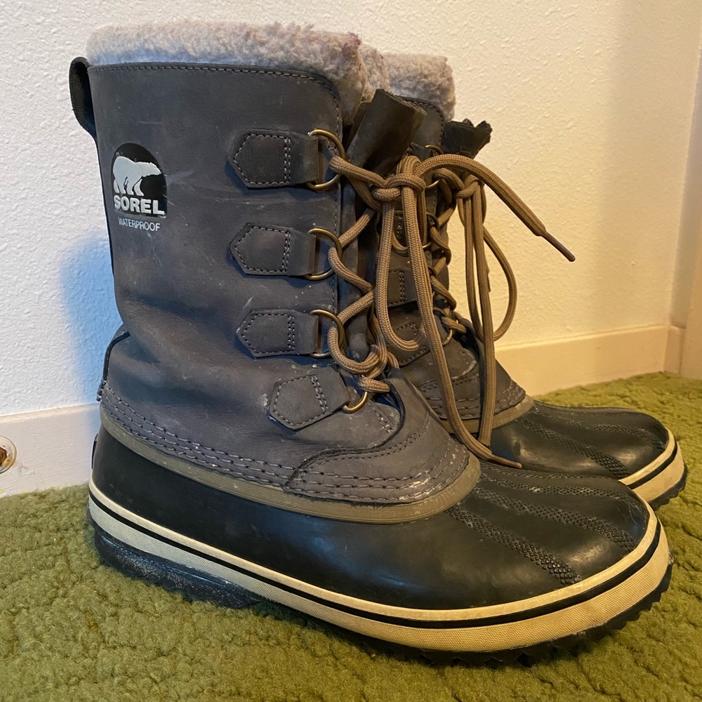 Sorel Winter Carnival Boot- women’s size 10